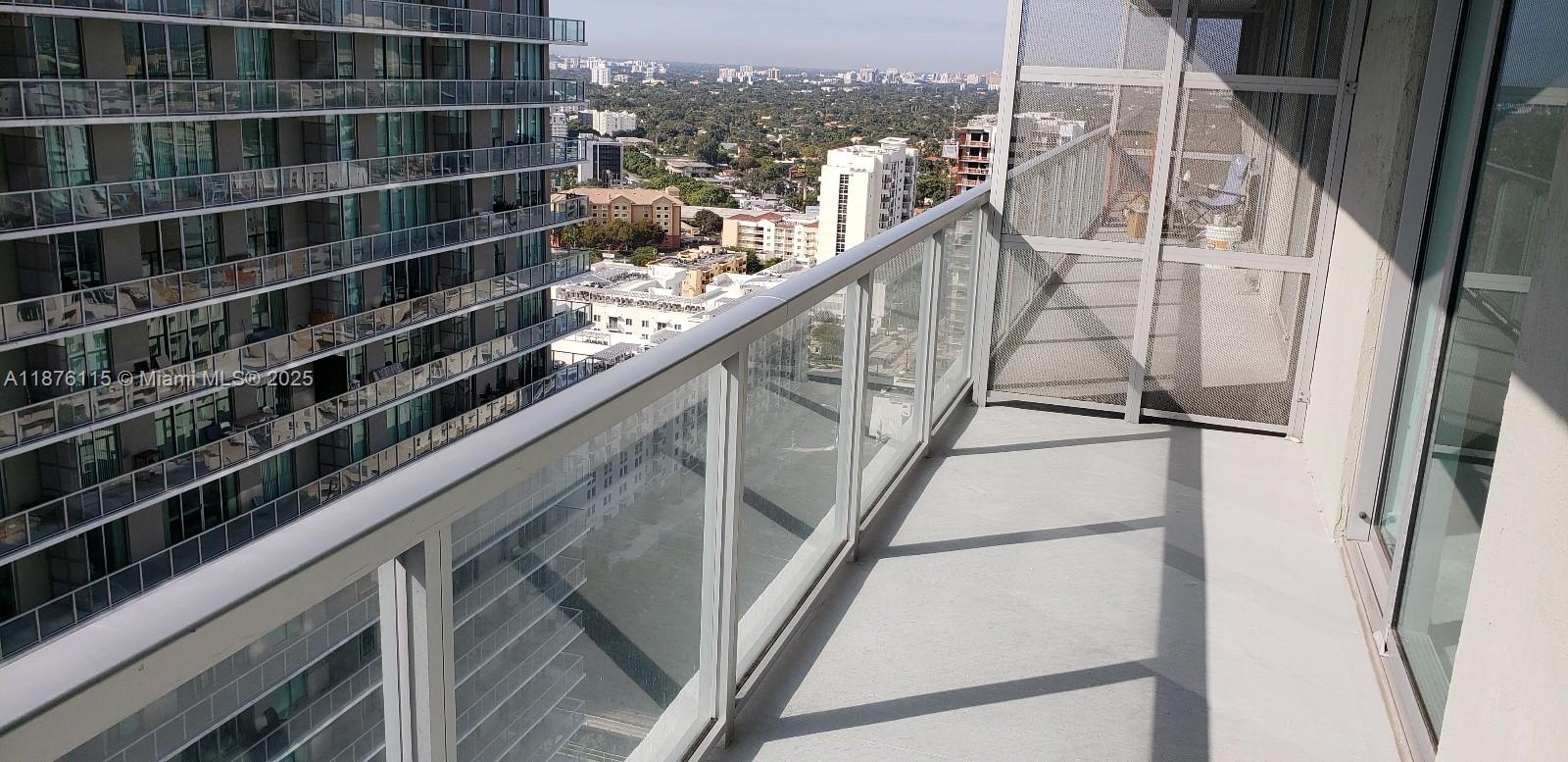 1111 SW 1st Ave Unit: 2816-N