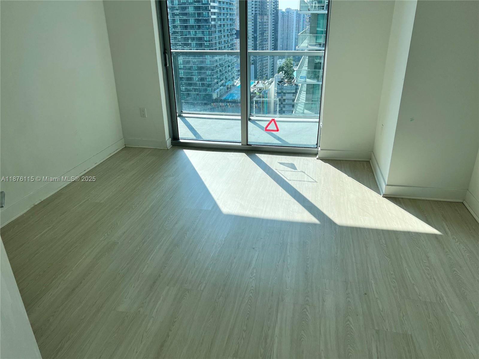 1111 SW 1st Ave Unit: 2816-N