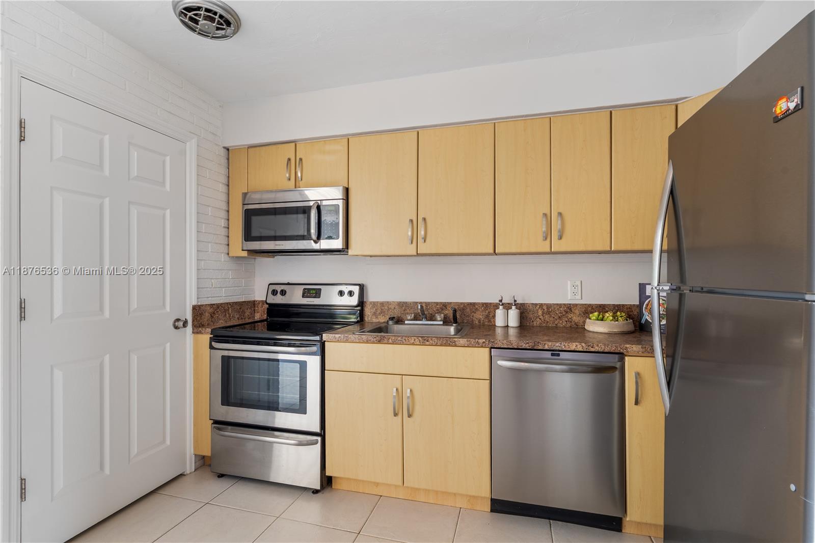 81 NE 47th Ct