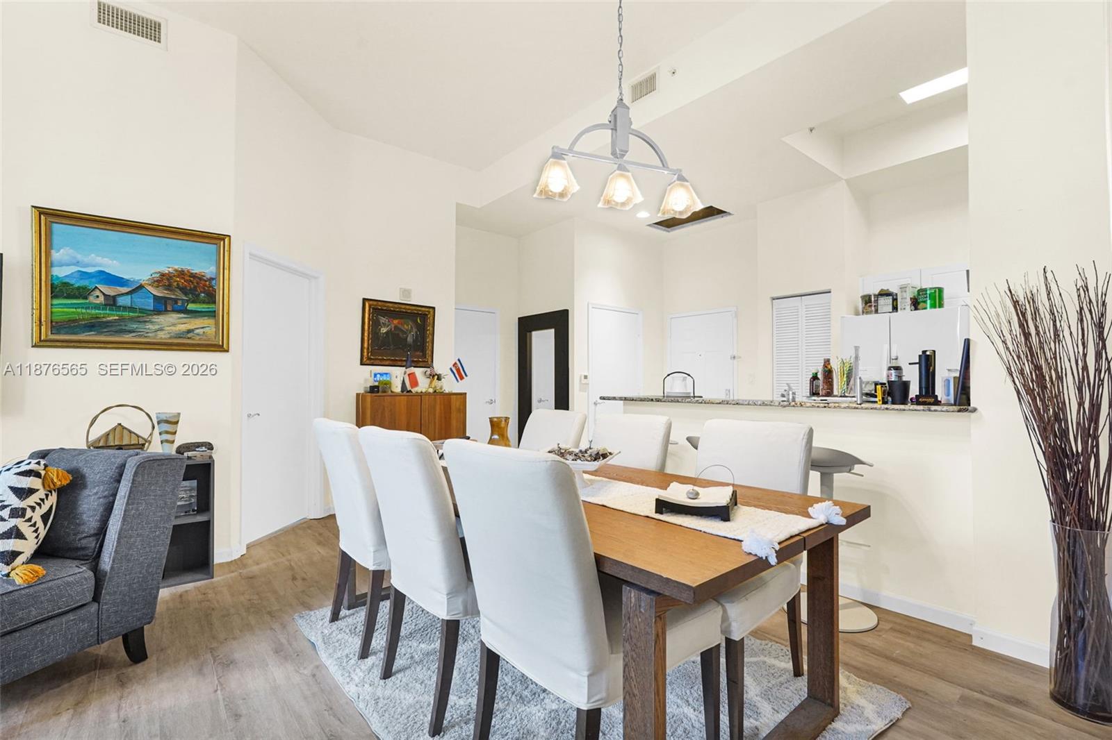 19501 W Country Club Dr # 207