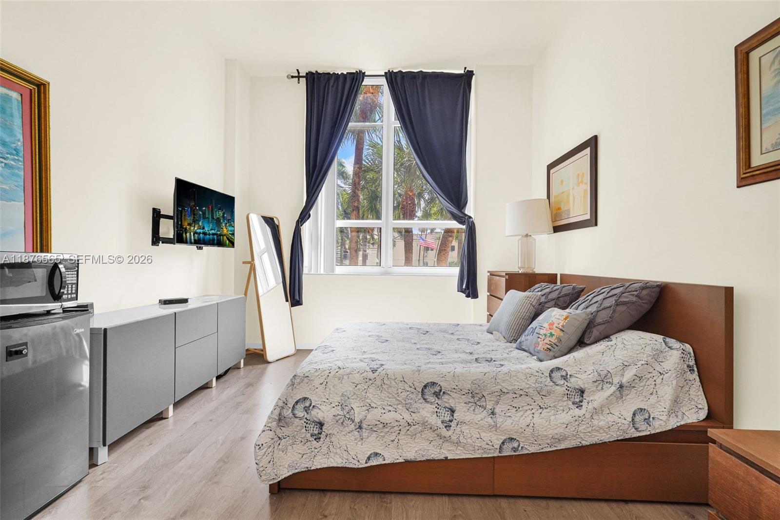 19501 W Country Club Dr # 207