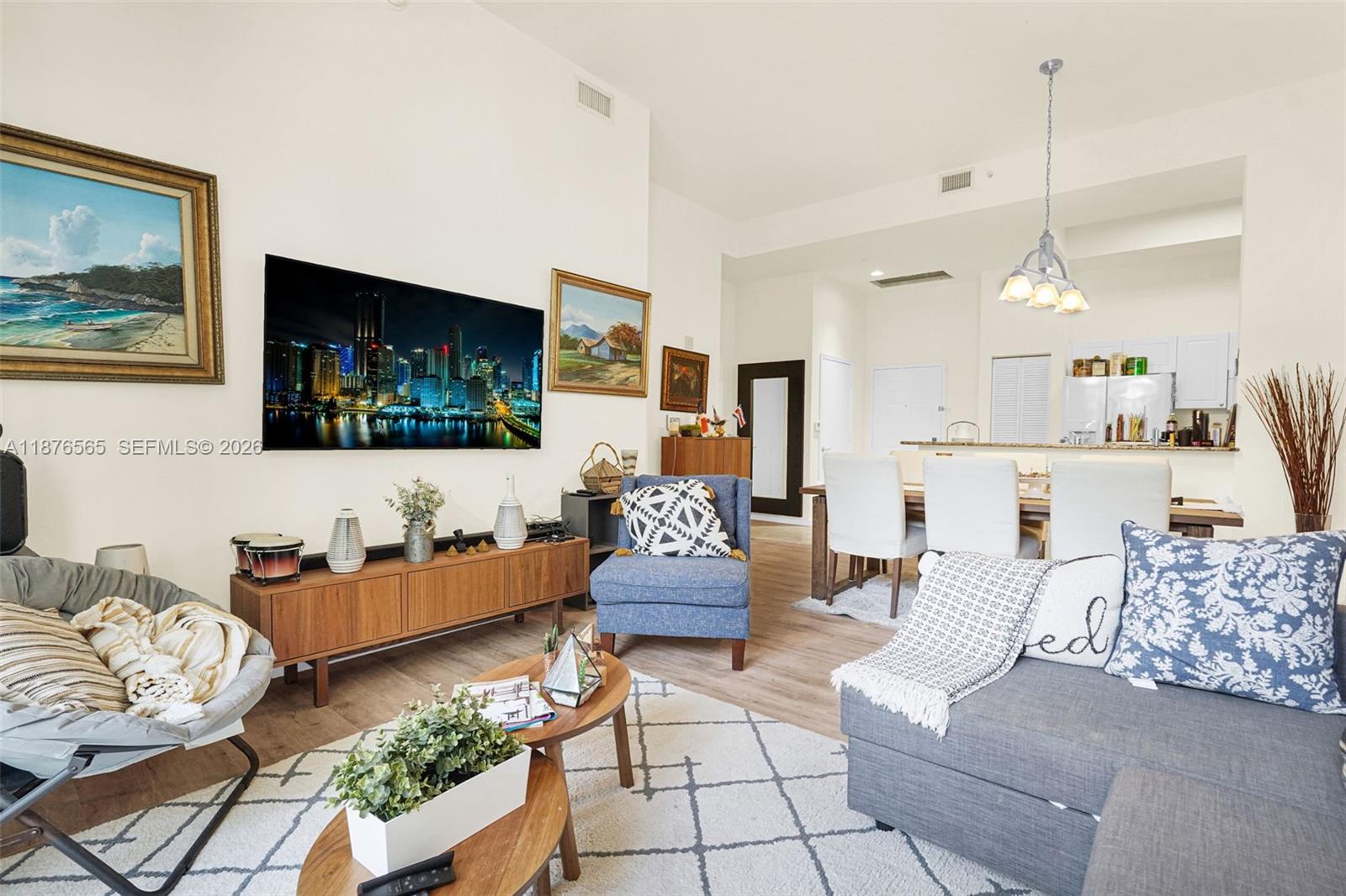 19501 W Country Club Dr # 207