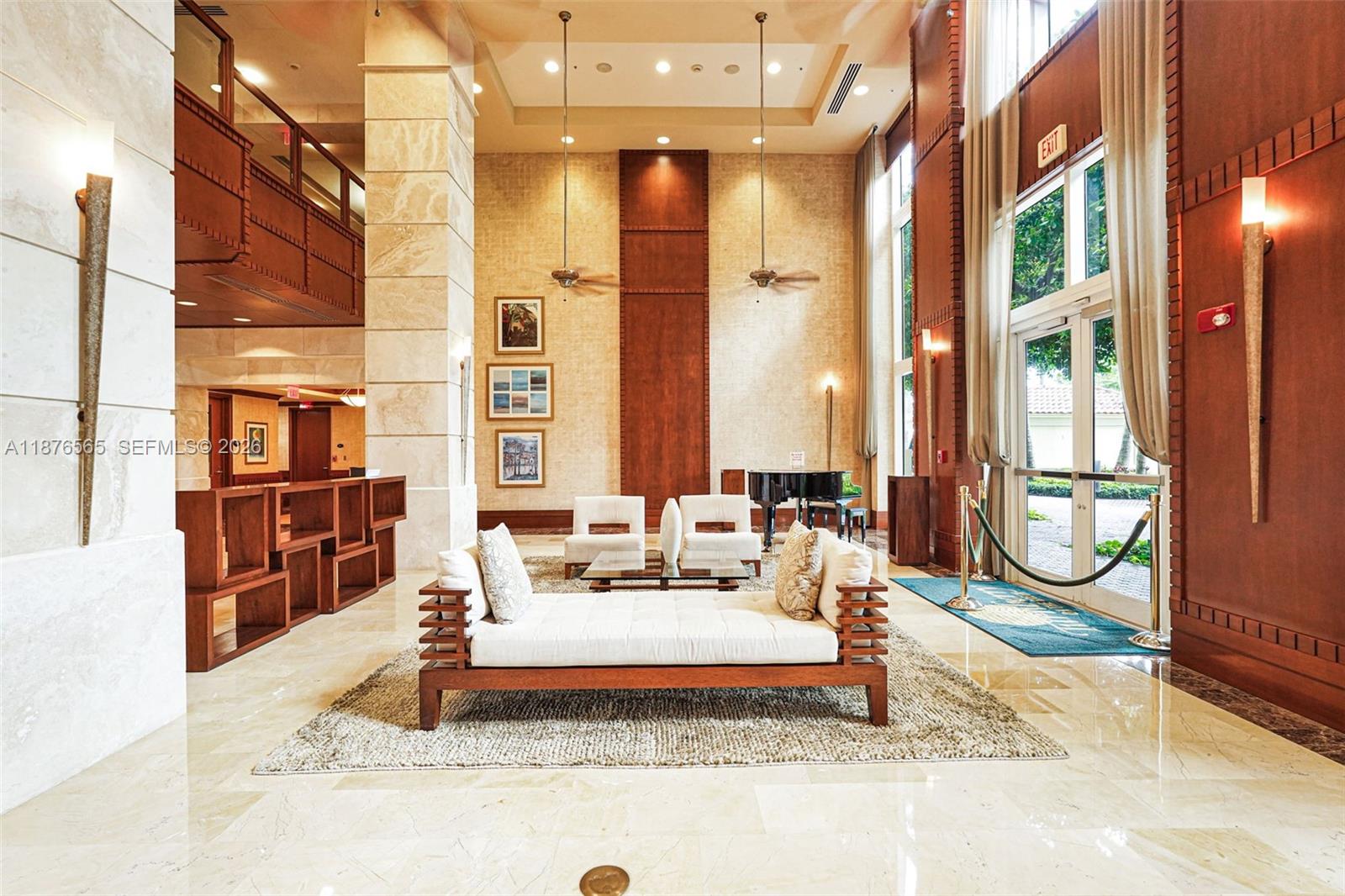 19501 W Country Club Dr # 207