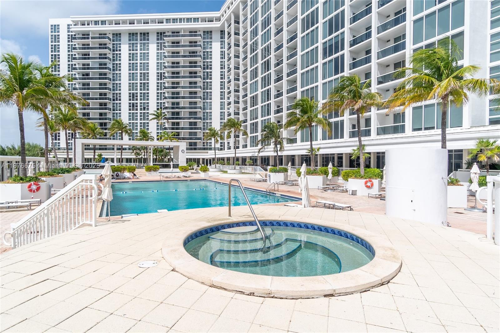 10275 Collins Ave # 720