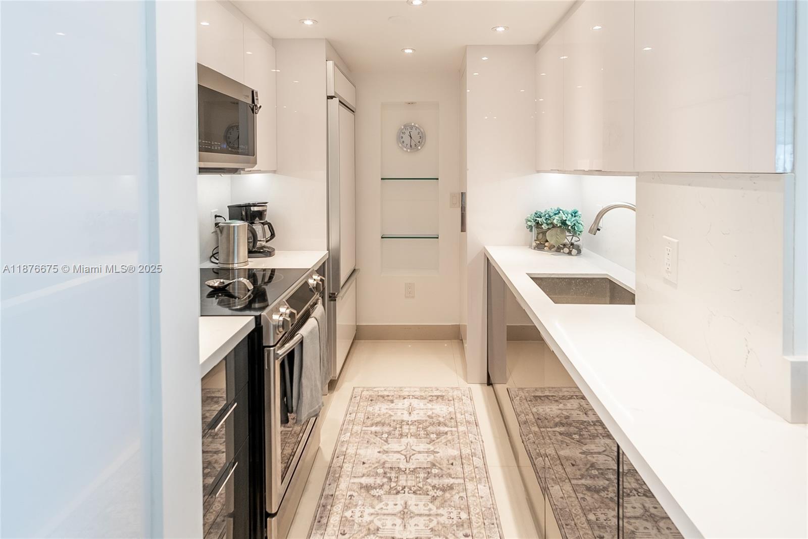10275 Collins Ave # 720
