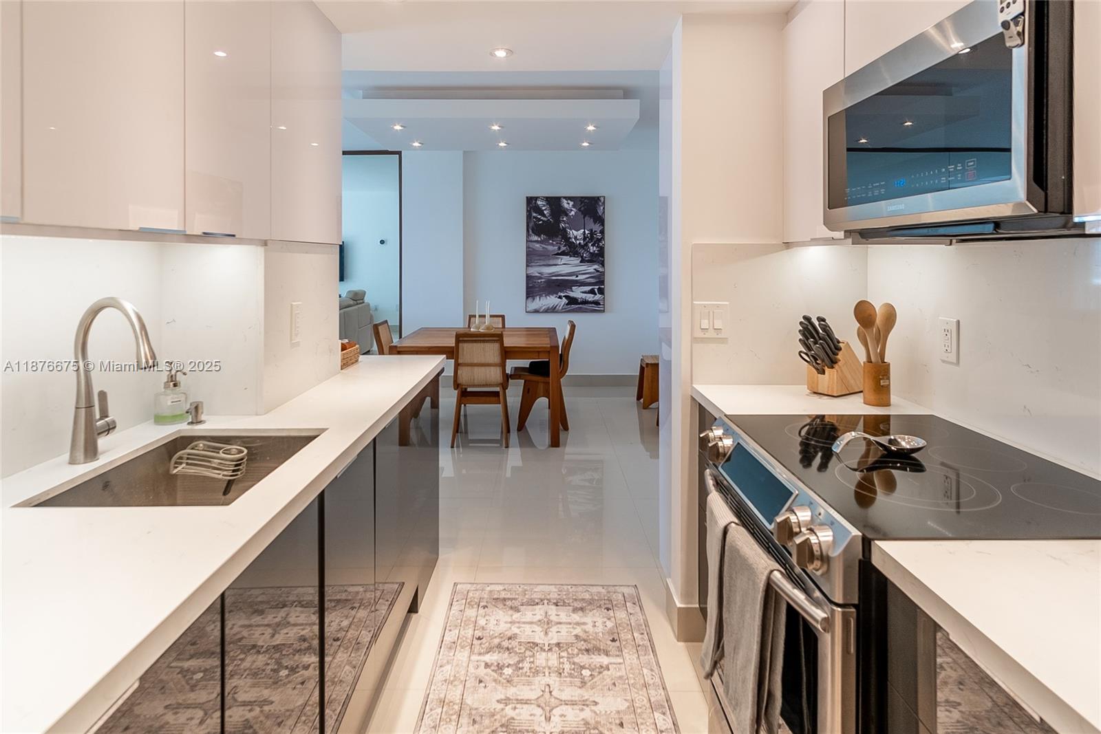 10275 Collins Ave # 720