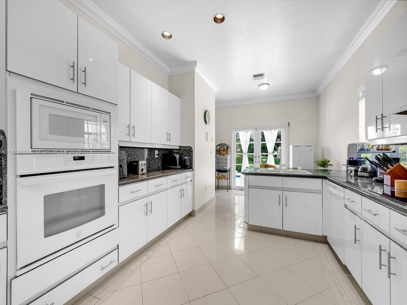 10315 NW 56th Ter