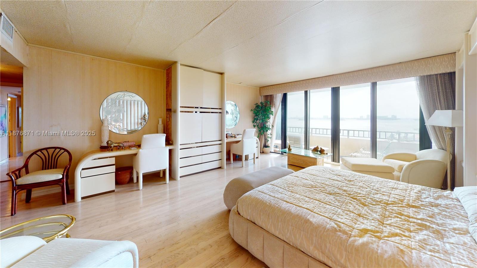 11113 Biscayne Blvd # 757