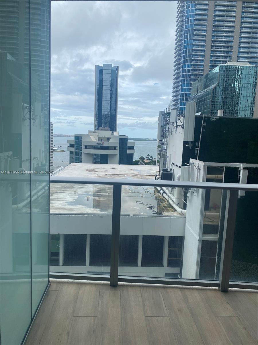 1010 Brickell Ave # 1502