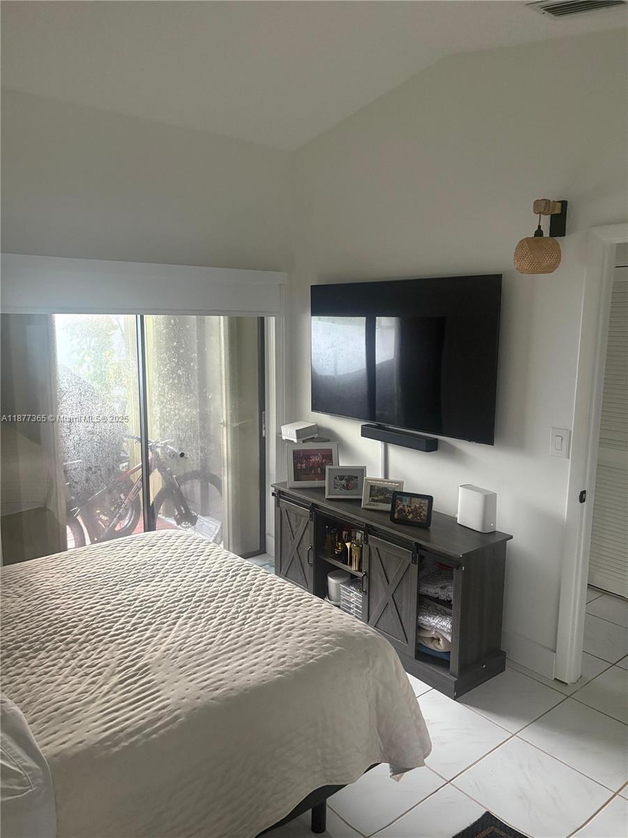 6604 SW 152nd Pl # 04 Unit: 26-04