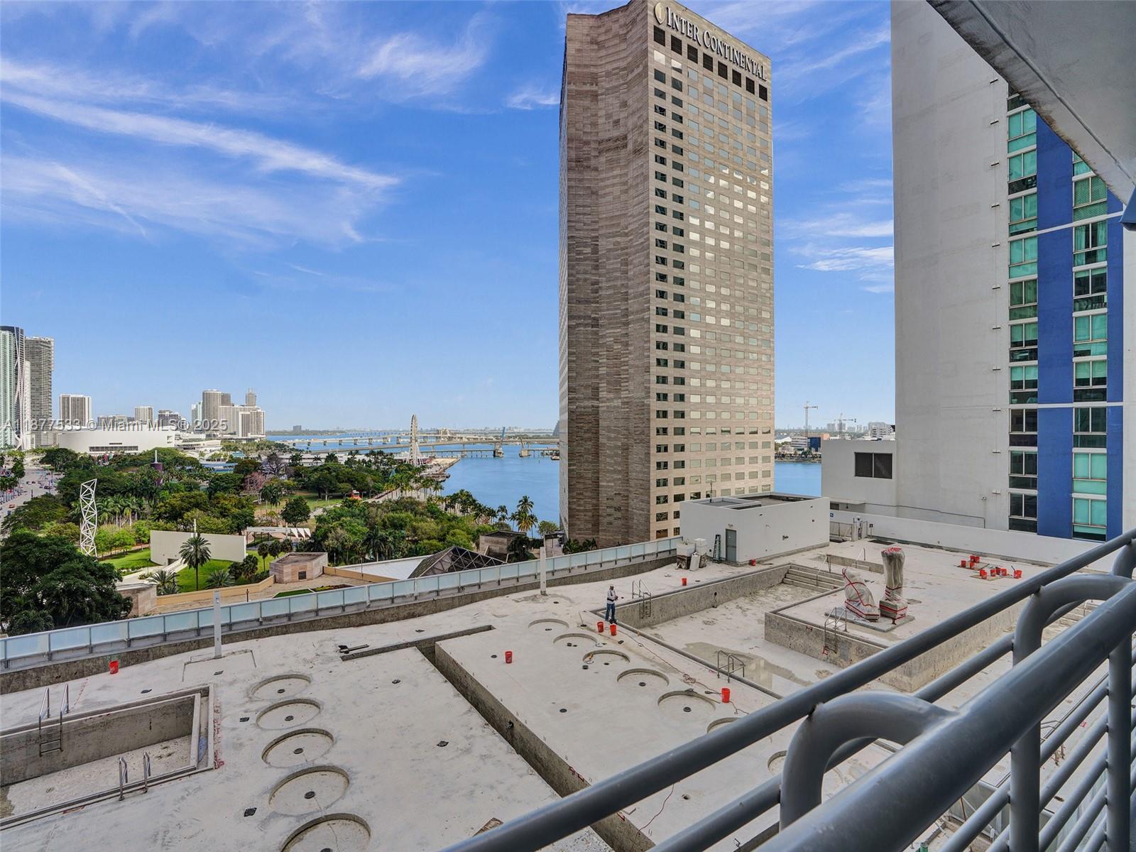 325 S Biscayne Blvd # 1520