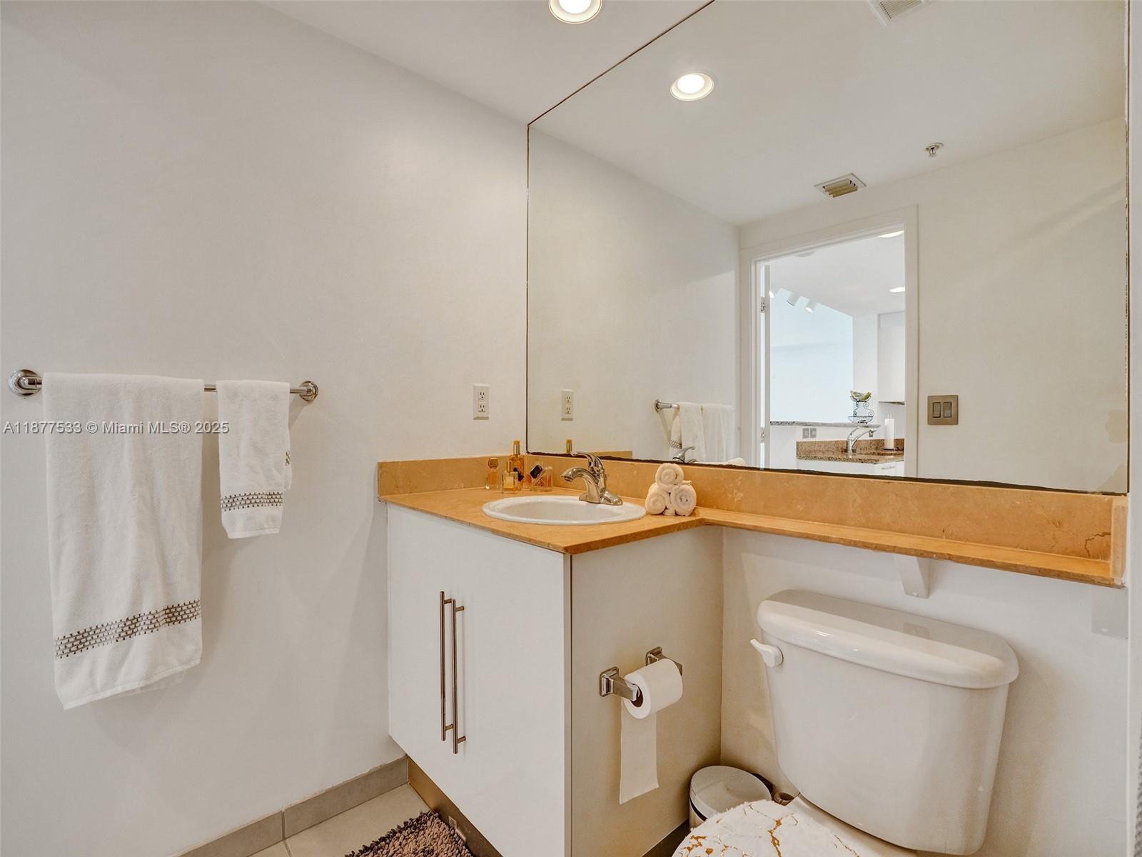 325 S Biscayne Blvd # 1520