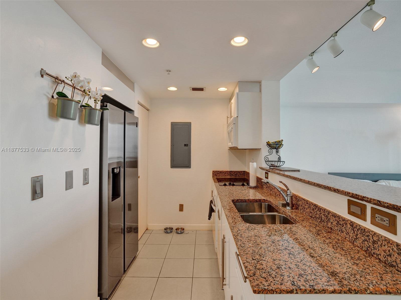 325 S Biscayne Blvd # 1520