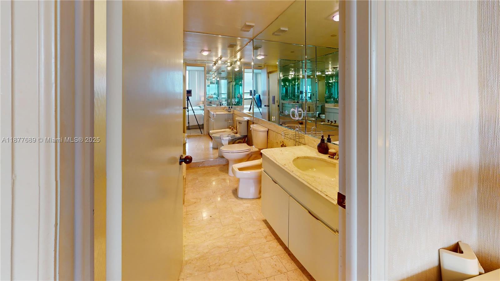11113 Biscayne Blvd # 756
