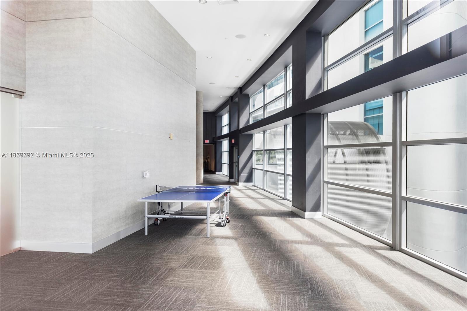 2950 NE 188th St # 443