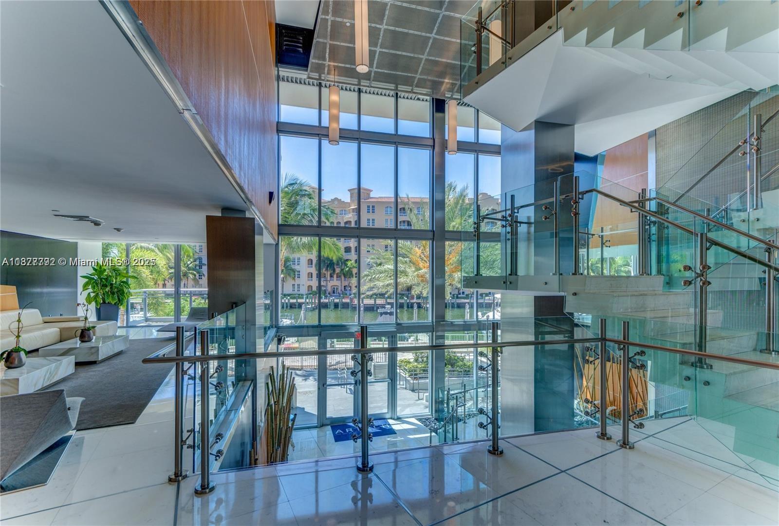 2950 NE 188th St # 443