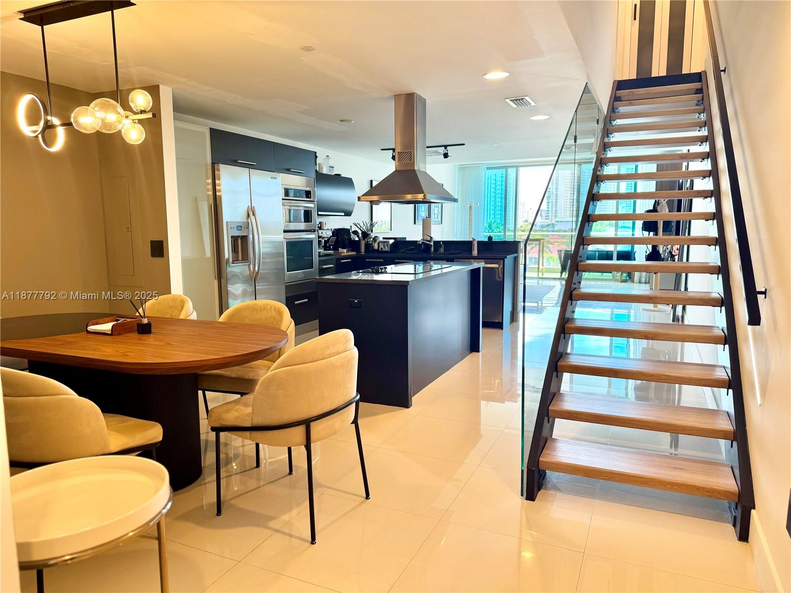 2950 NE 188th St # 443