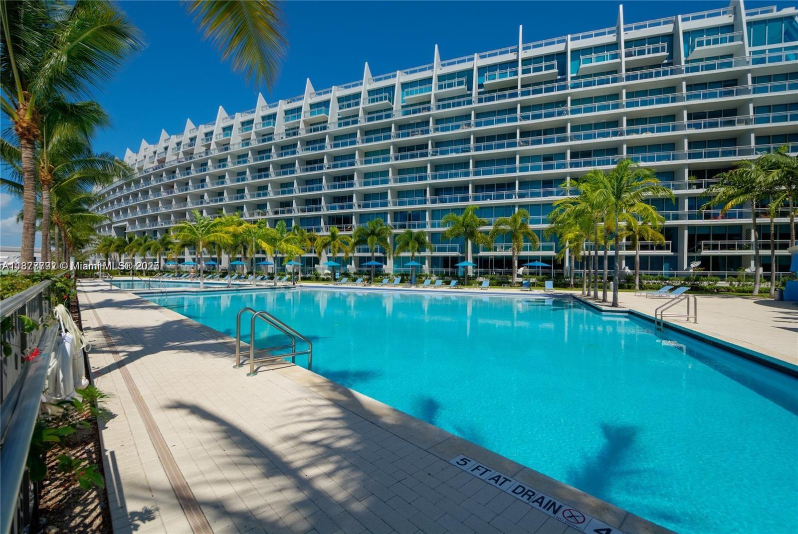 2950 NE 188th St # 443