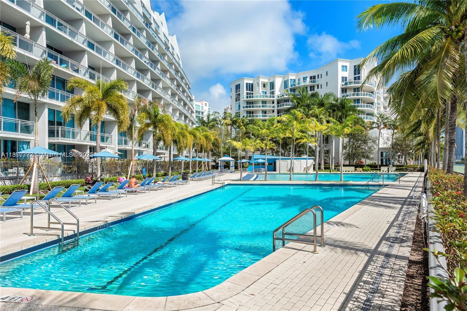 2950 NE 188th St # 443