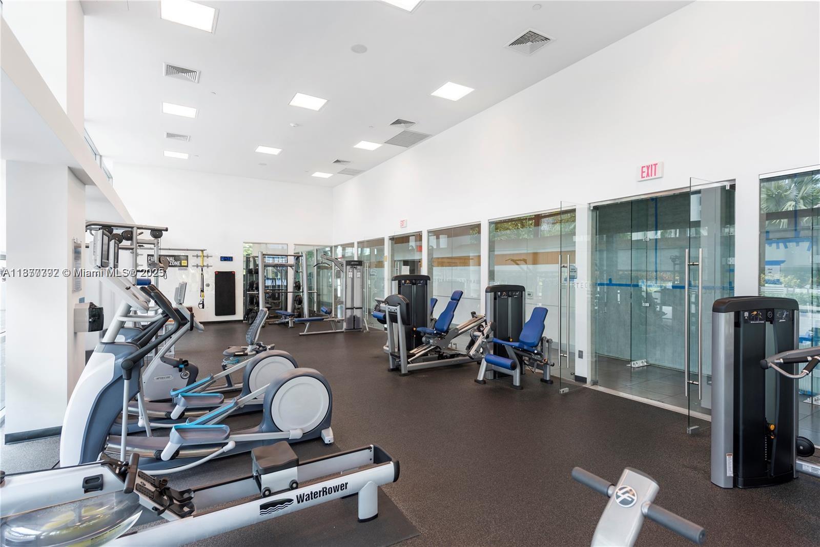 2950 NE 188th St # 443