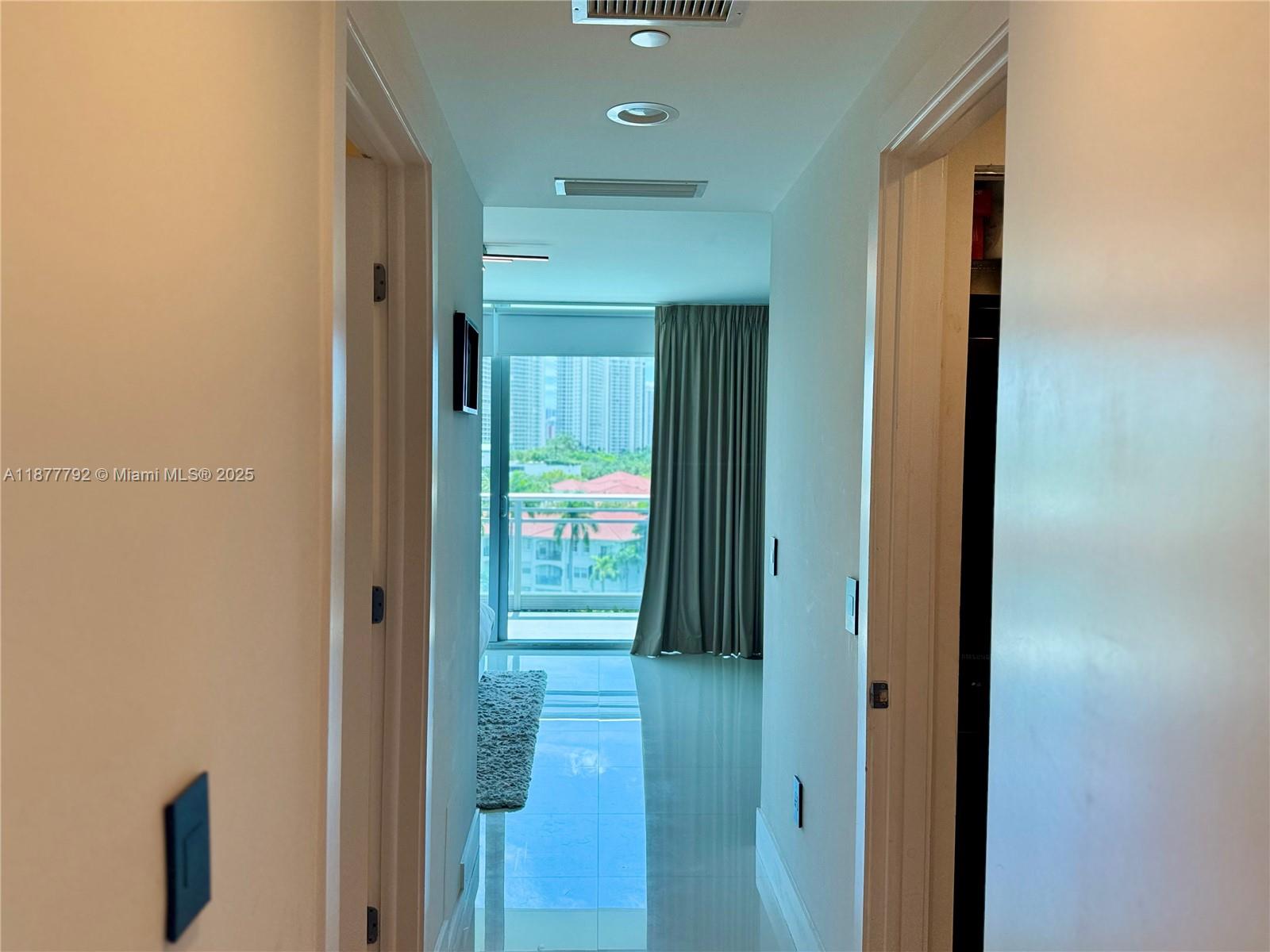 2950 NE 188th St # 443