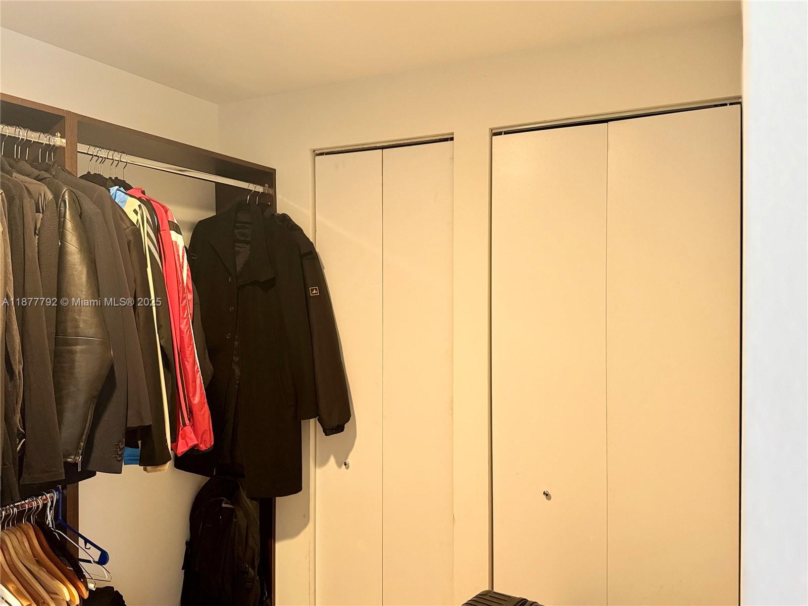 2950 NE 188th St # 443