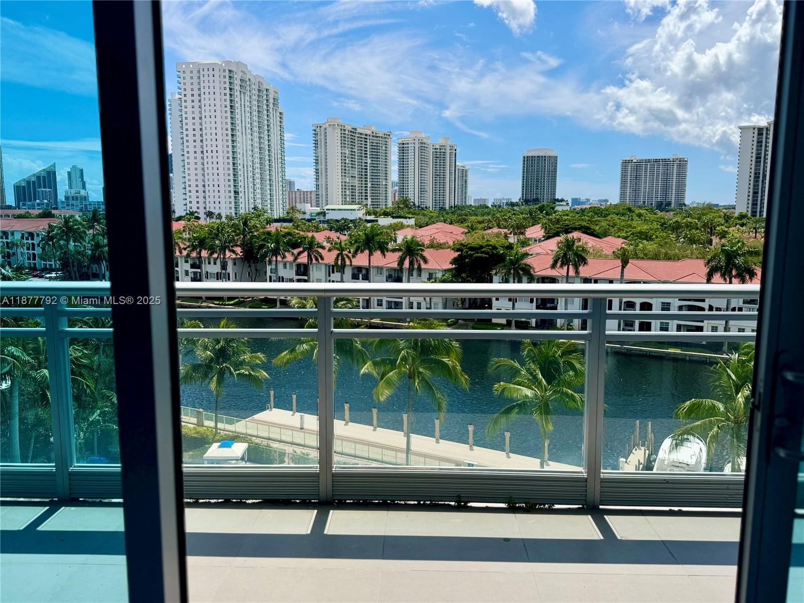 2950 NE 188th St # 443