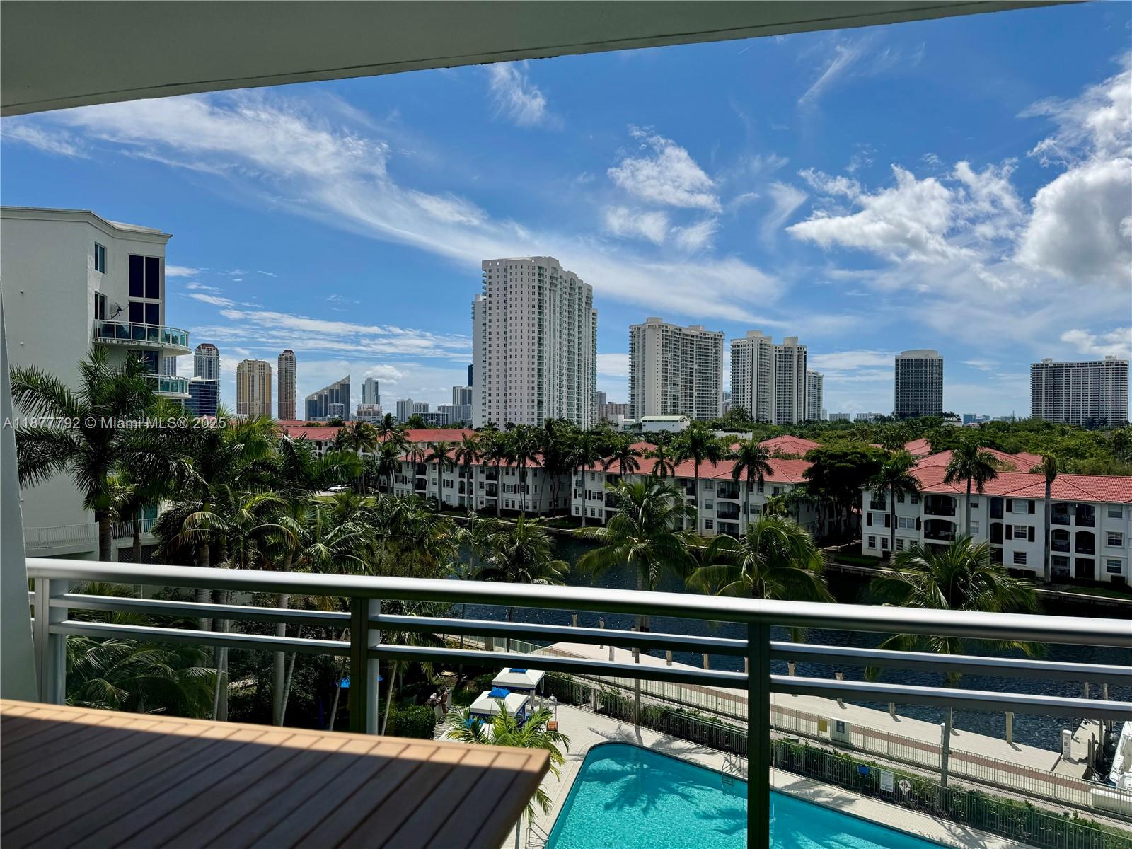 2950 NE 188th St # 443