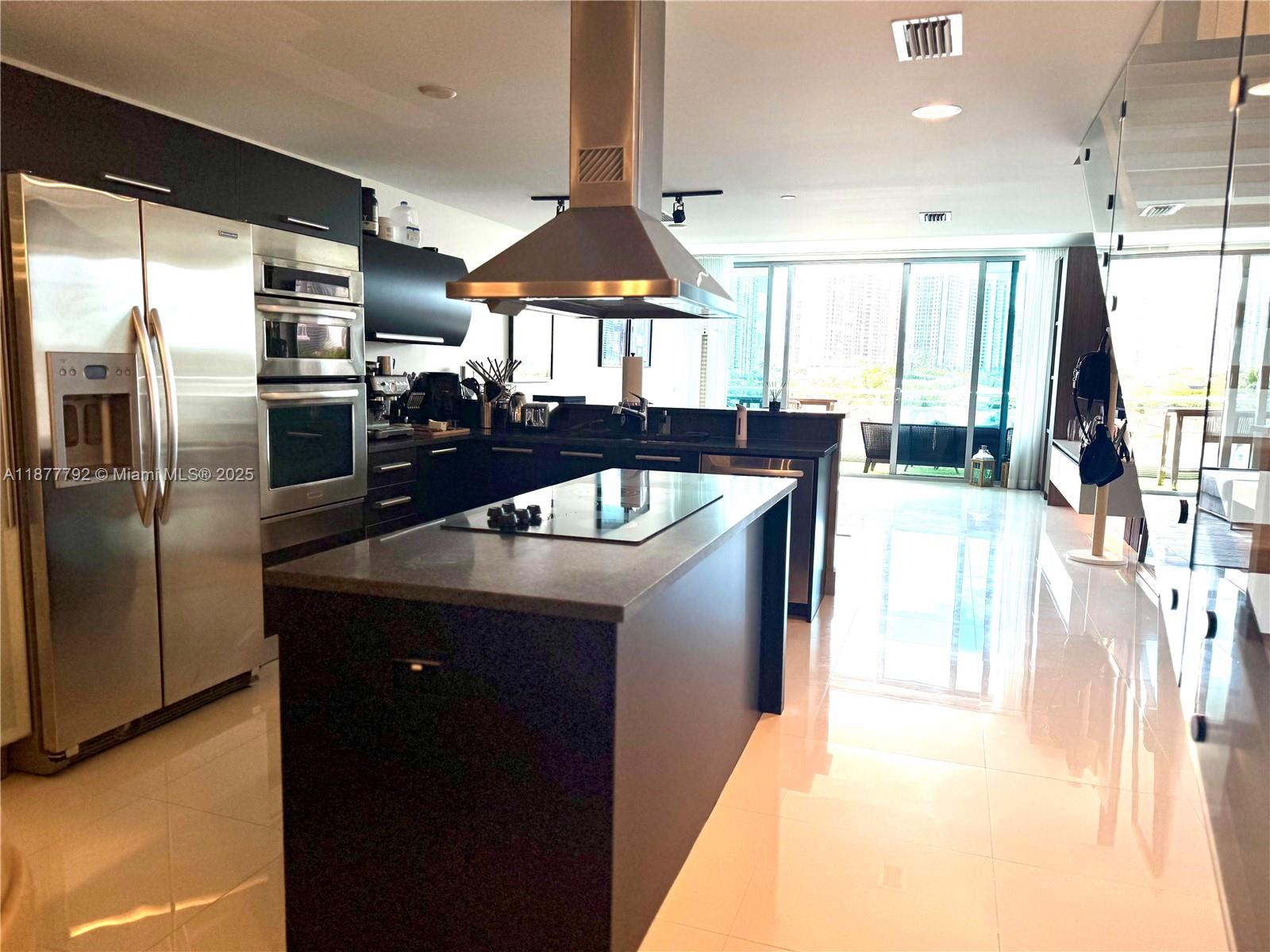 2950 NE 188th St # 443