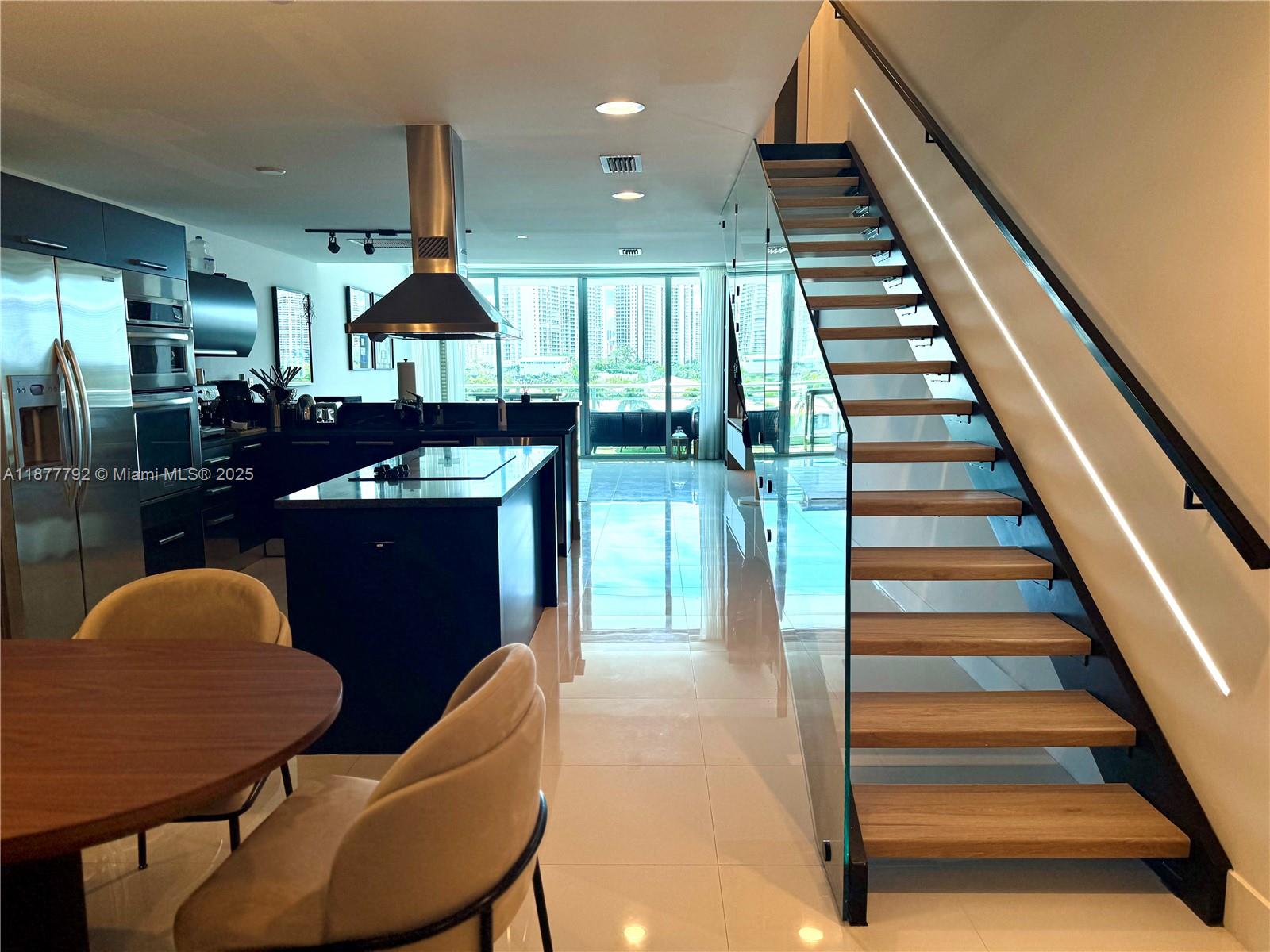 2950 NE 188th St # 443