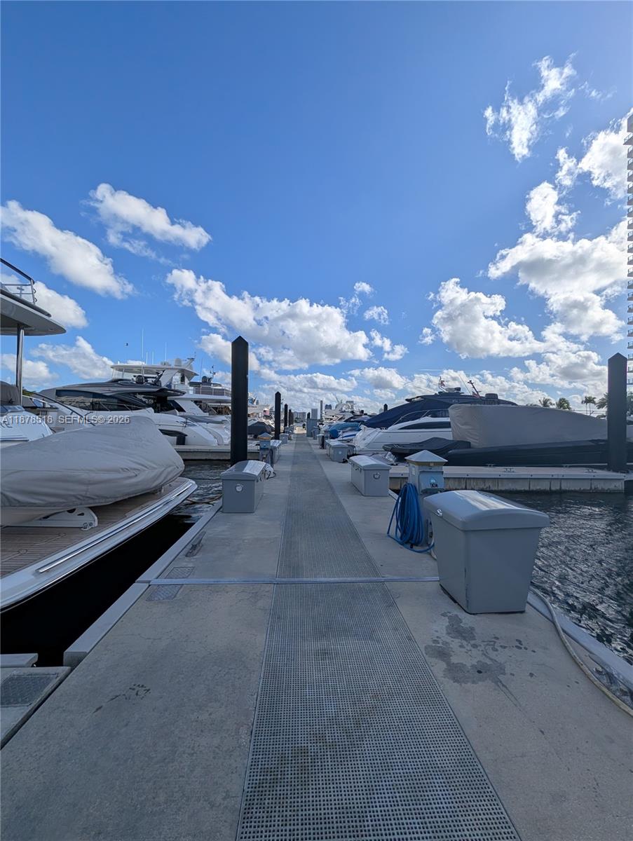 17211 Biscayne Blvd Slip 75