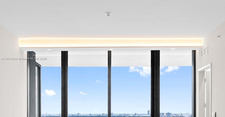 700 NE 24th ST # 2402