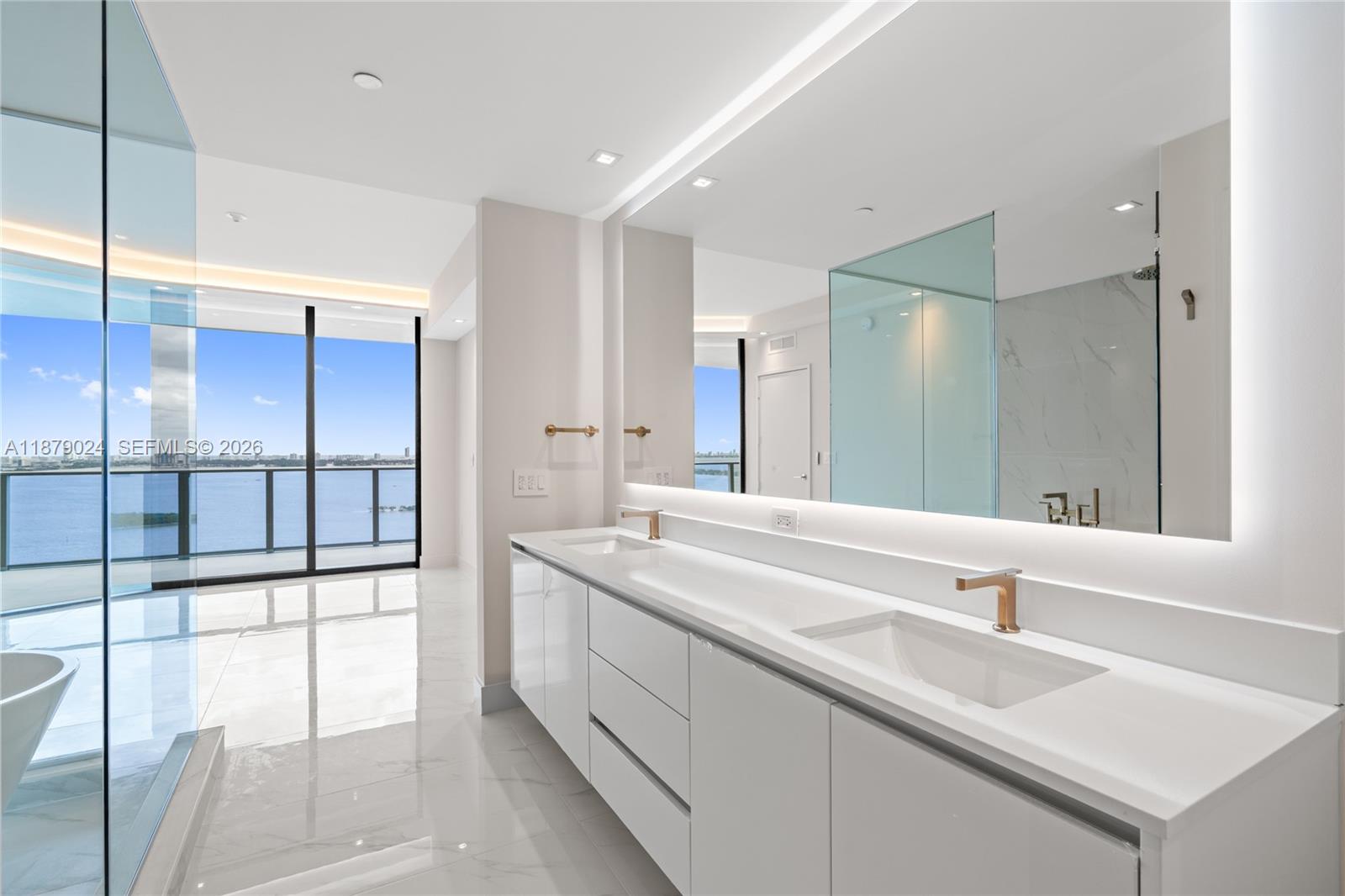 700 NE 24th ST # 2402