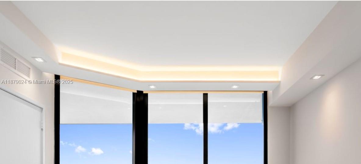 700 NE 24th ST # 2402