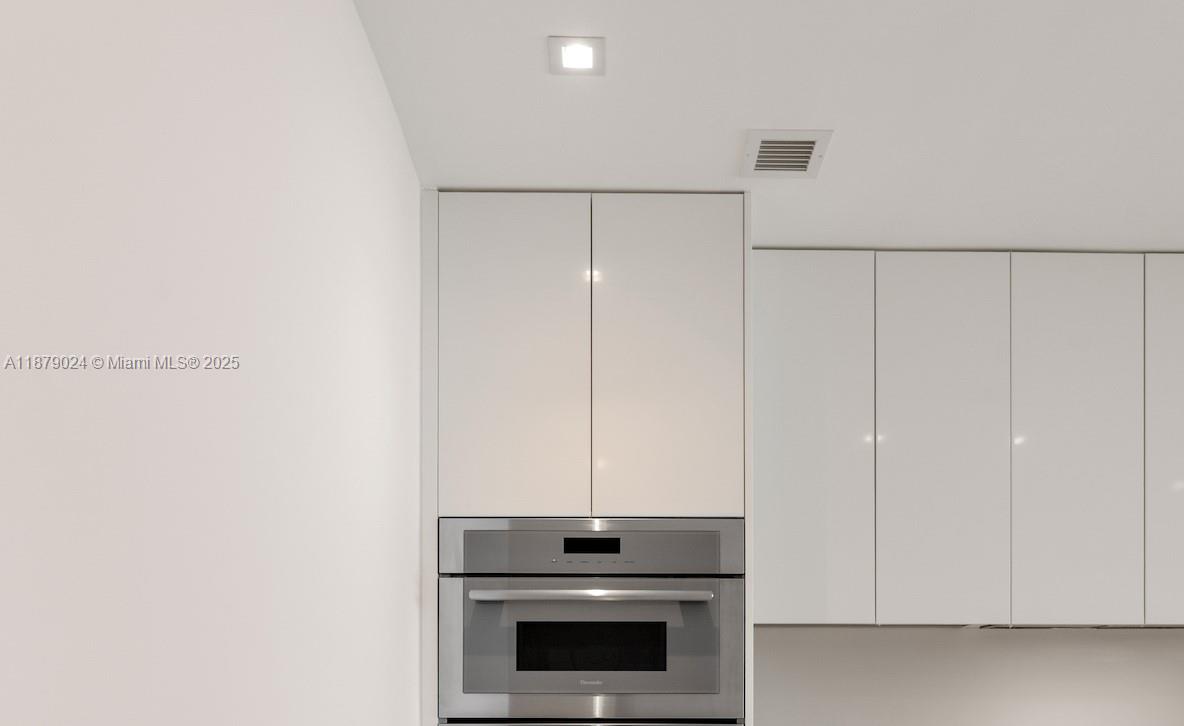 700 NE 24th ST # 2402