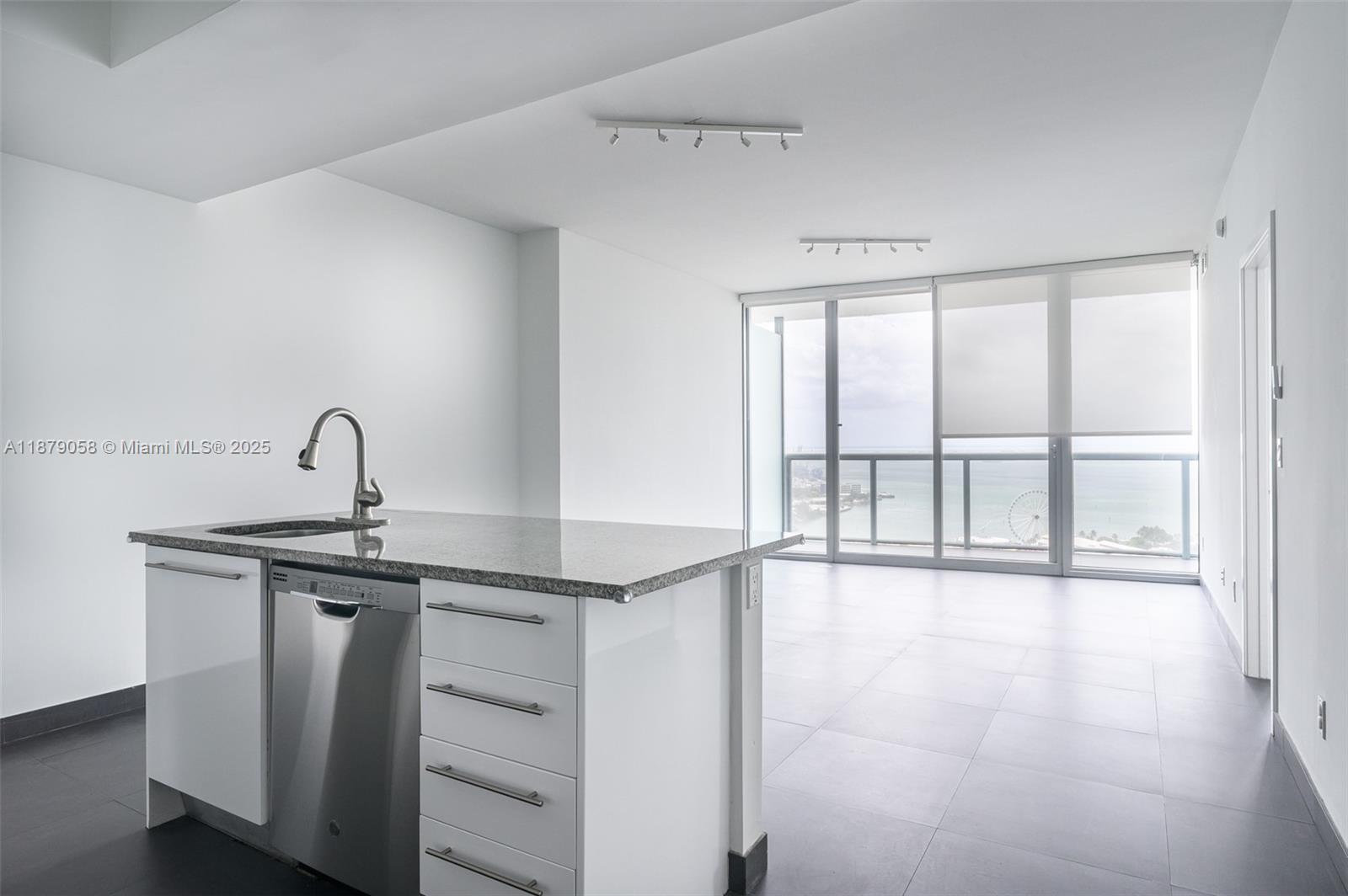 888 Biscayne Blvd # 3406