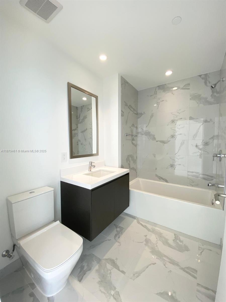 851 NE 1st Ave # 3709