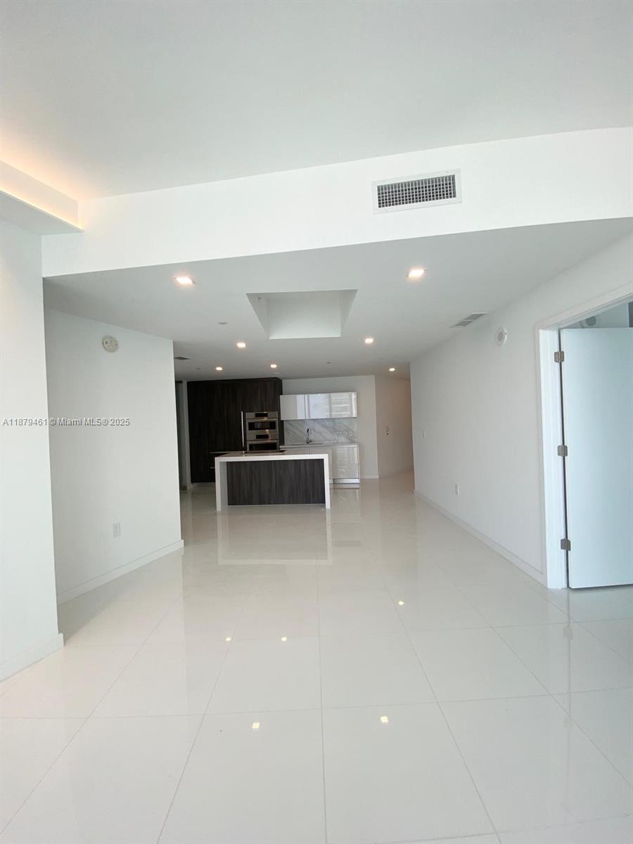 851 NE 1st Ave # 3709
