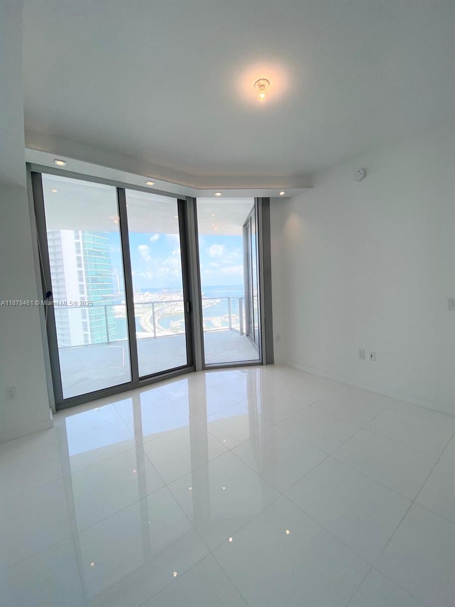 851 NE 1st Ave # 3709