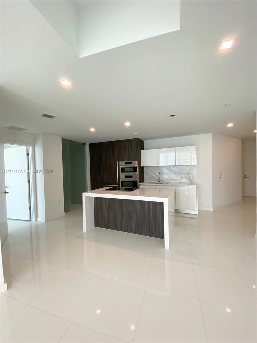 851 NE 1st Ave # 3709