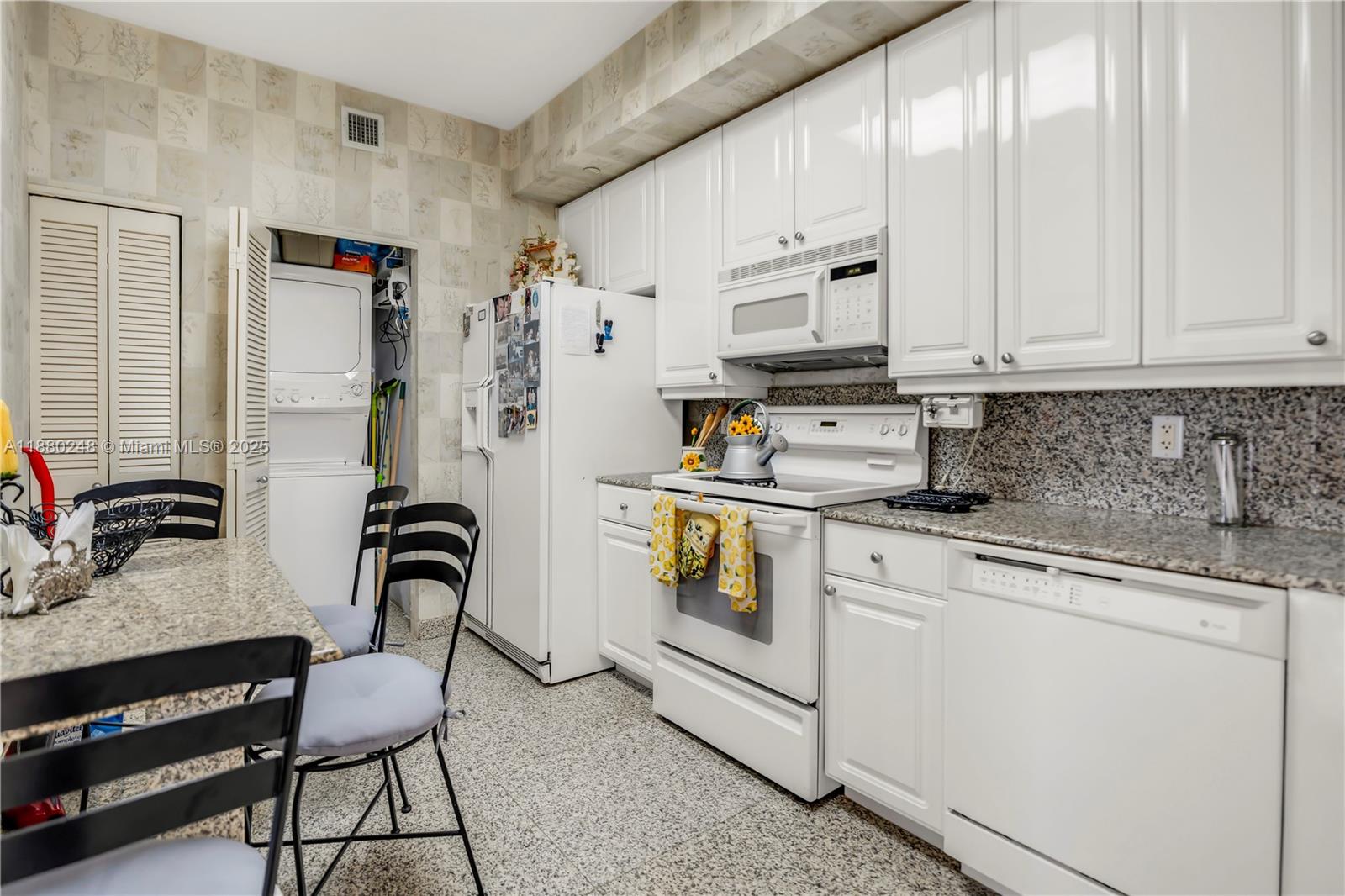888 Brickell Key Dr # 1807