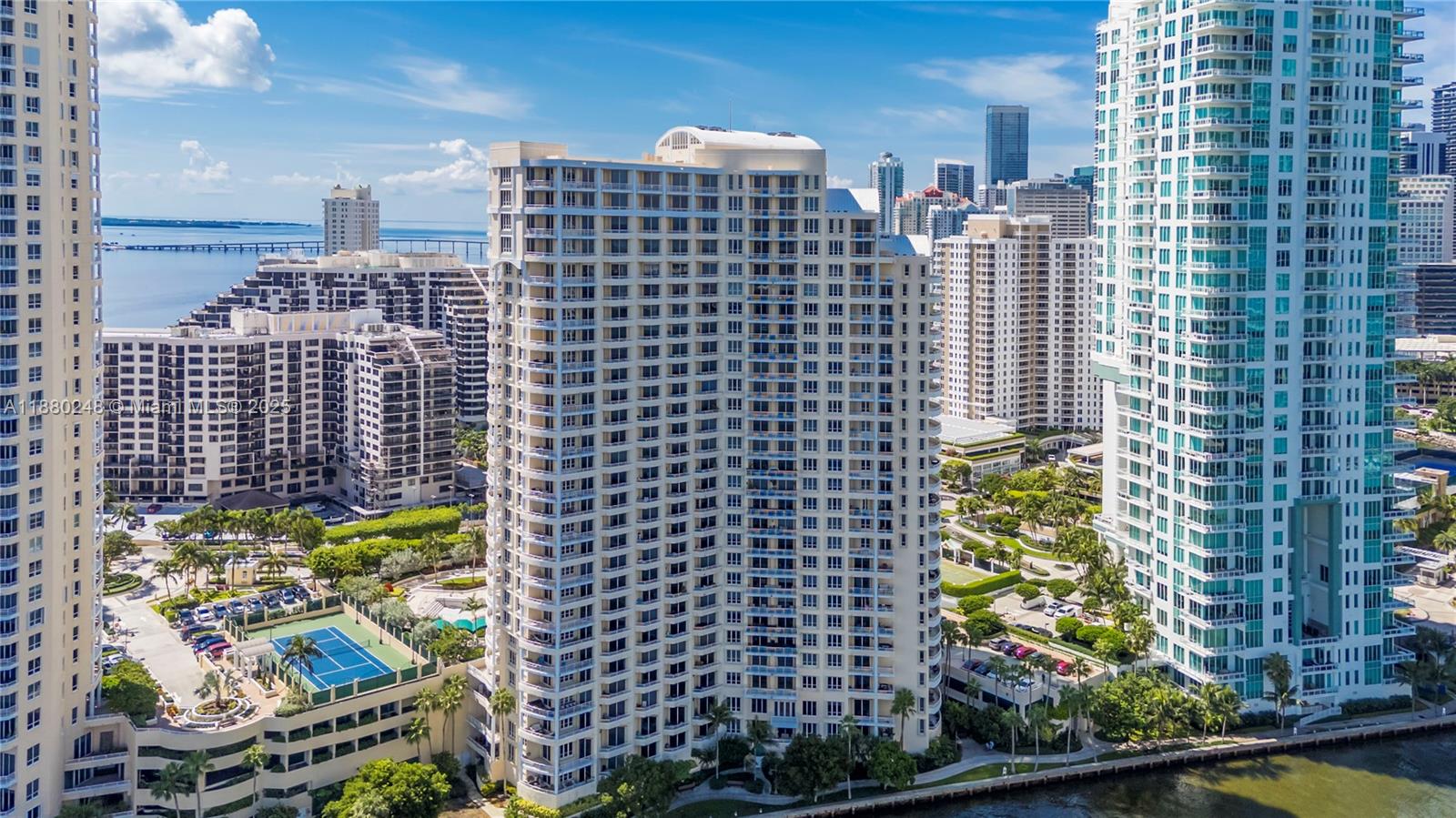 888 Brickell Key Dr # 1807