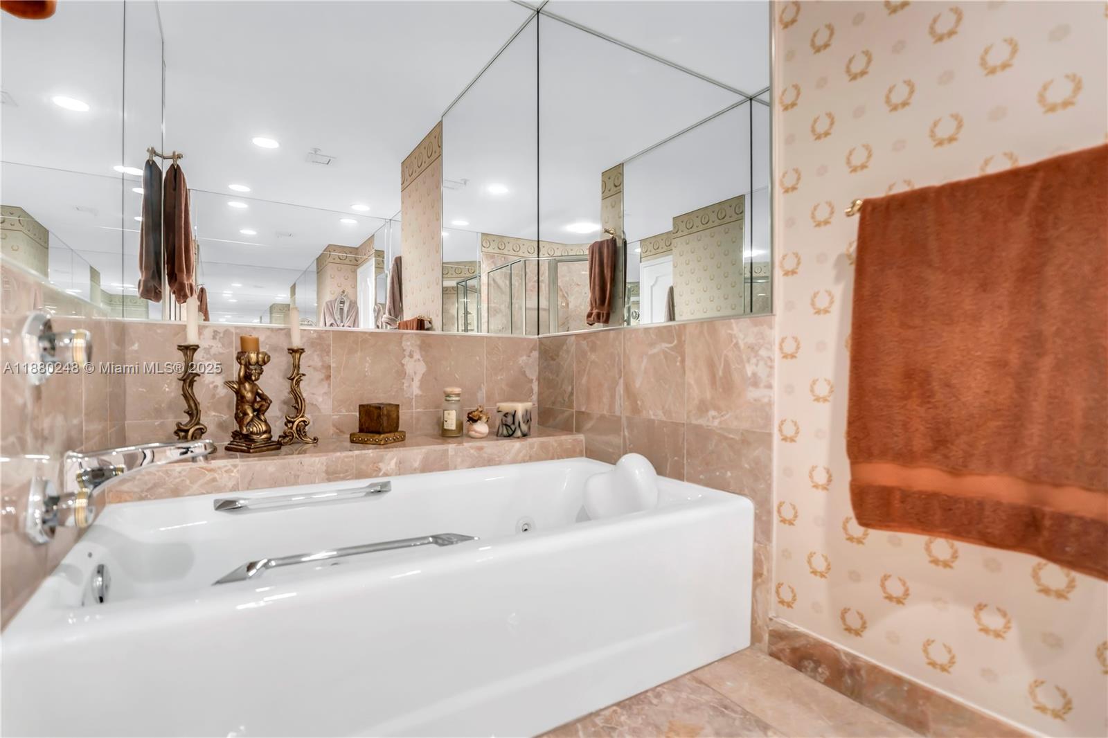 888 Brickell Key Dr # 1807