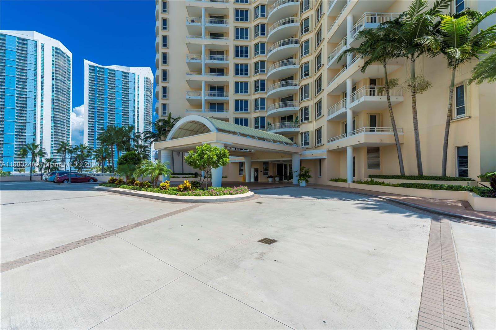 888 Brickell Key Dr # 1807