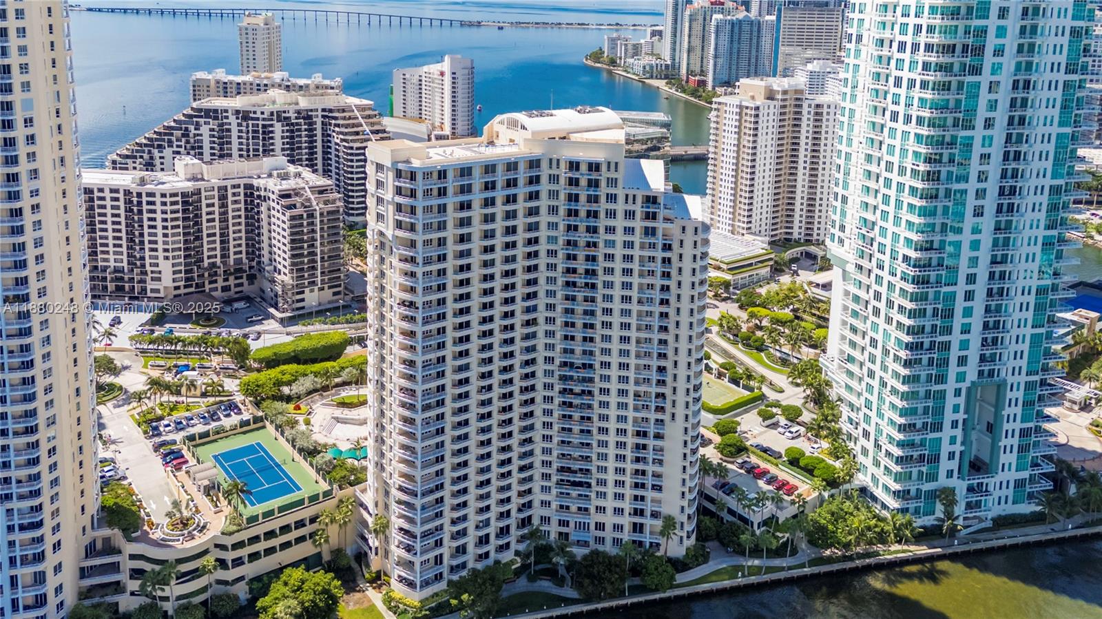 888 Brickell Key Dr # 1807