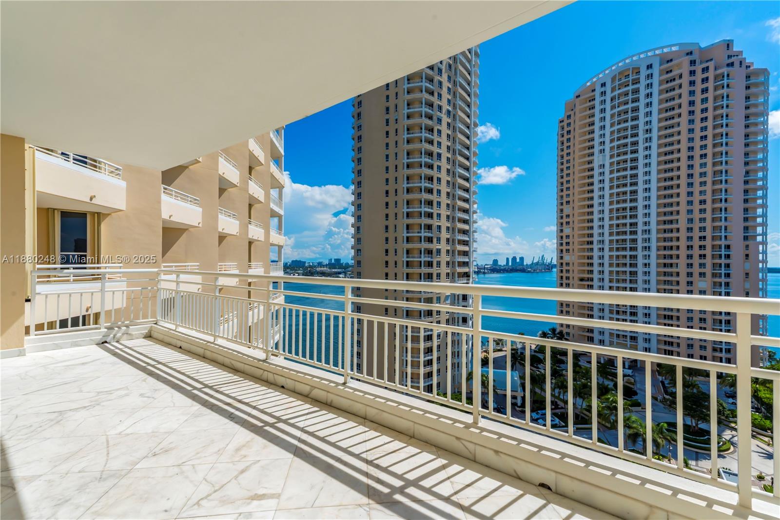 888 Brickell Key Dr # 1807