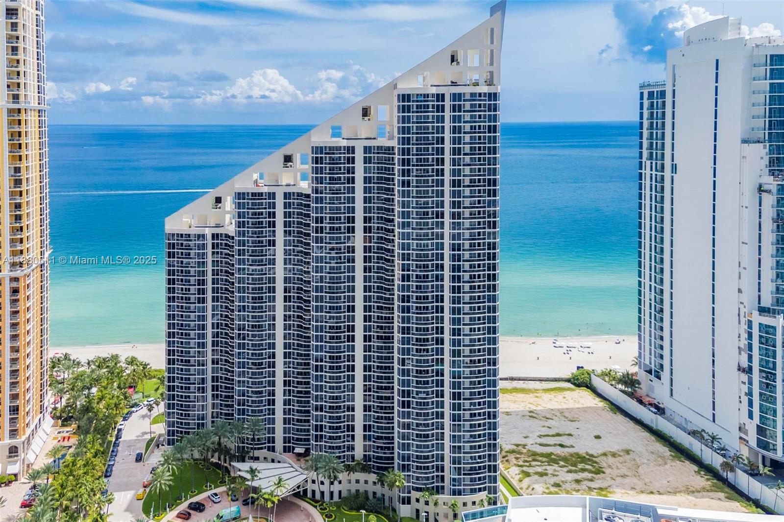 17555 Collins Ave # 7 Unit: UP-7