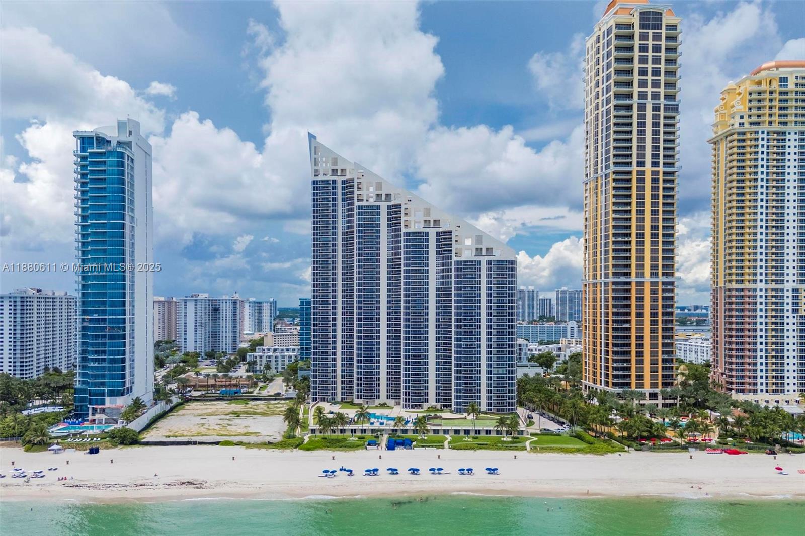 17555 Collins Ave # 7 Unit: UP-7