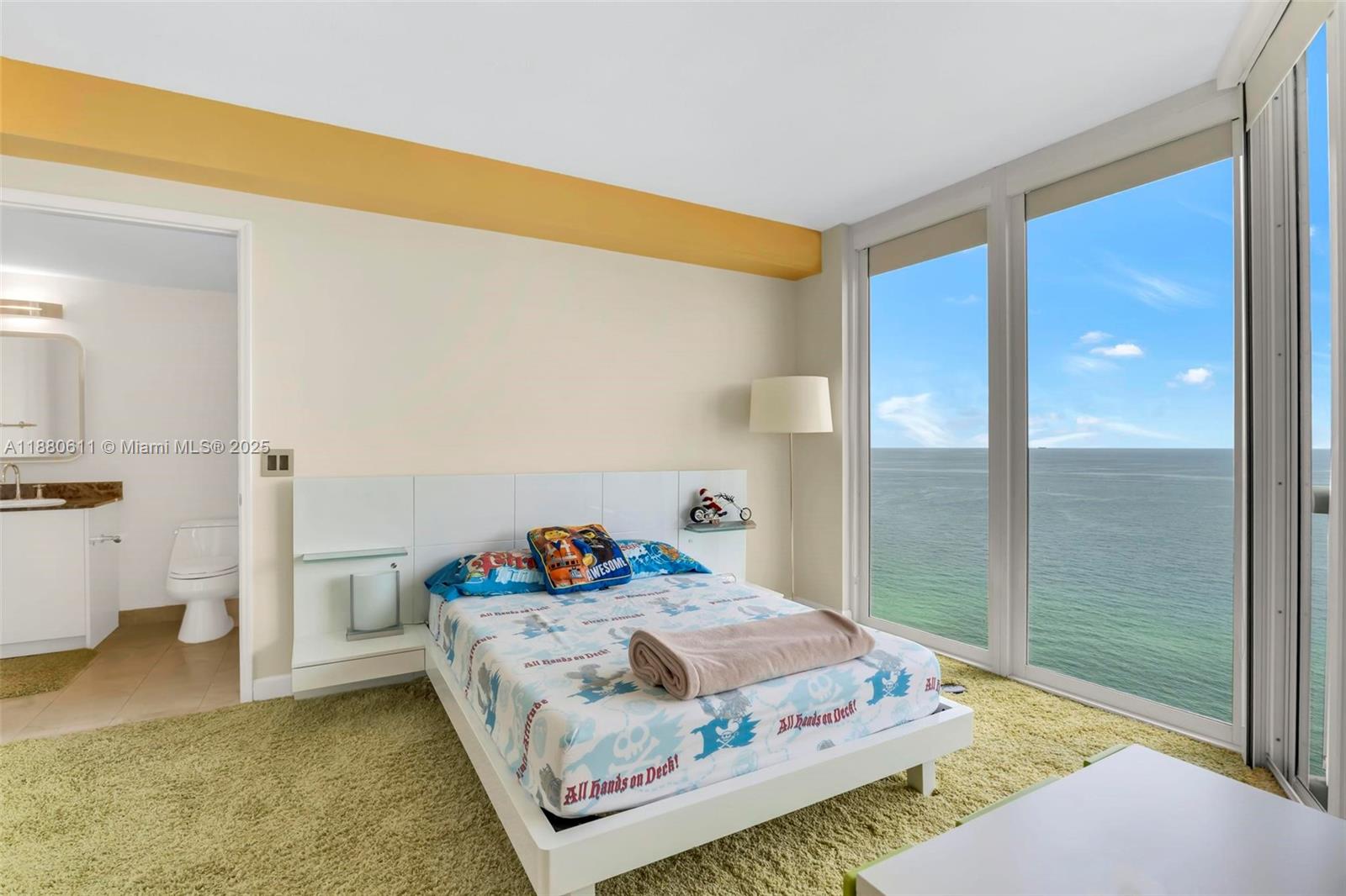 17555 Collins Ave # 7 Unit: UP-7