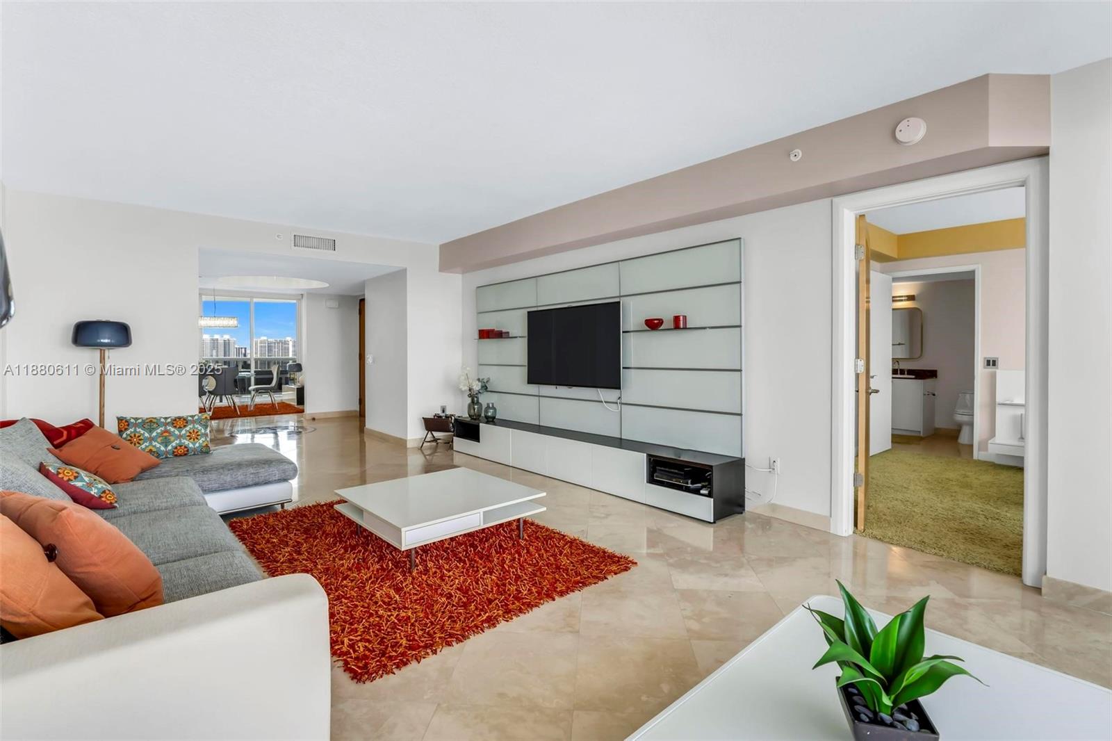 17555 Collins Ave # 7 Unit: UP-7
